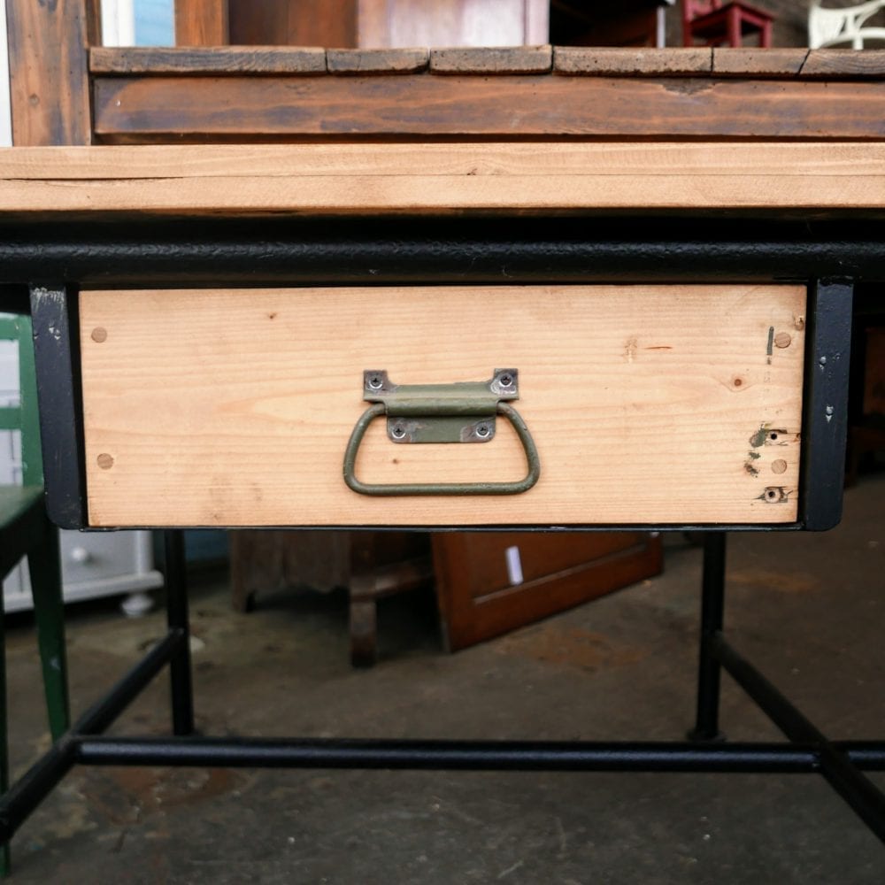 metalen winkeltafel