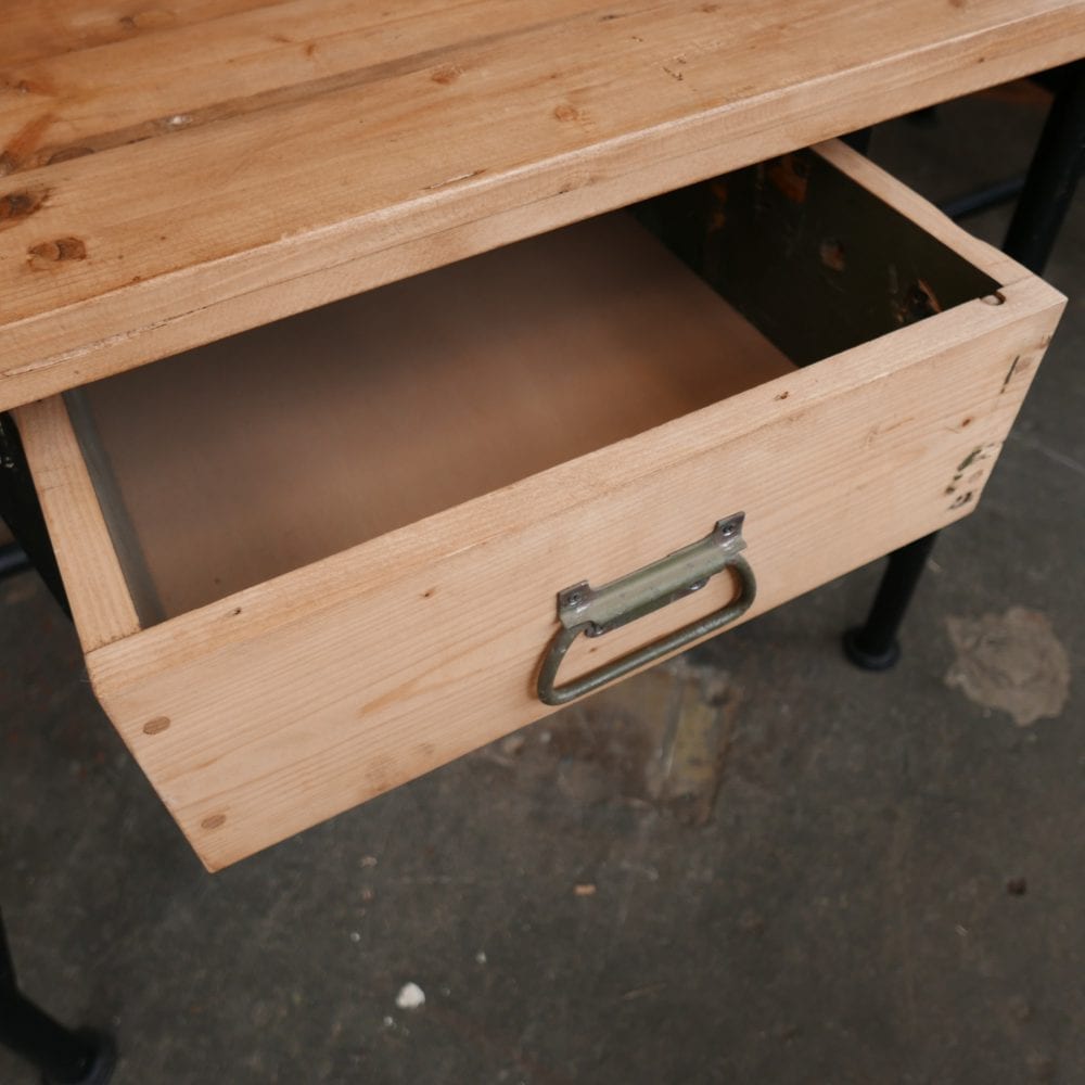 metalen winkeltafel