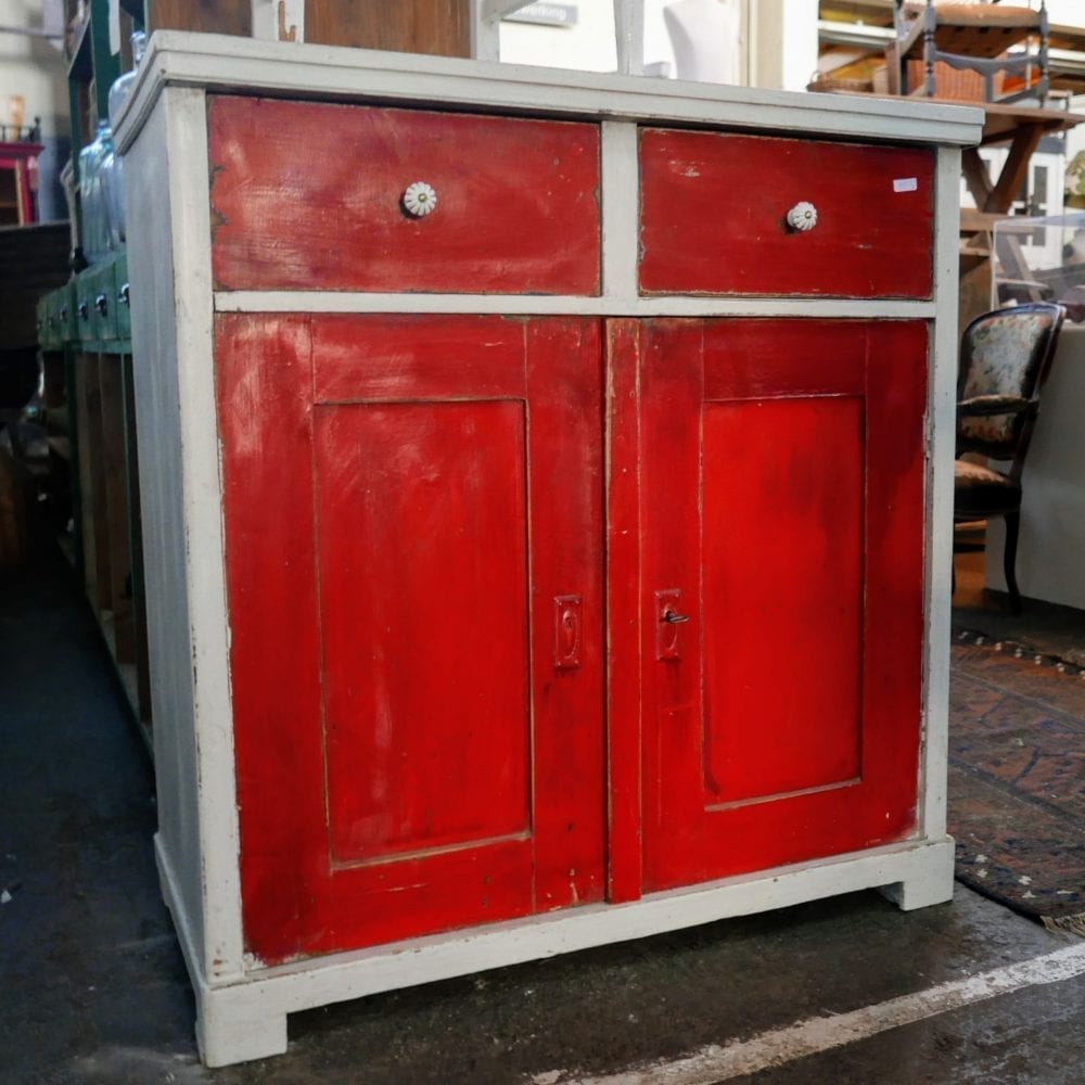 rood-witte commode