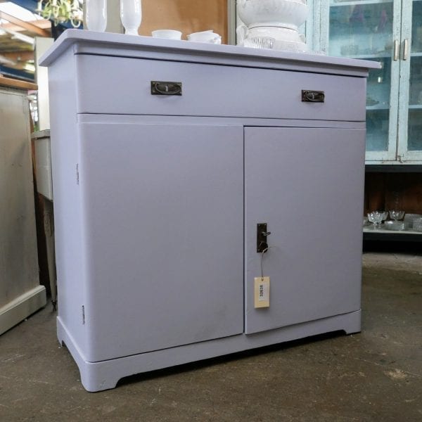 blauwgrijze commode
