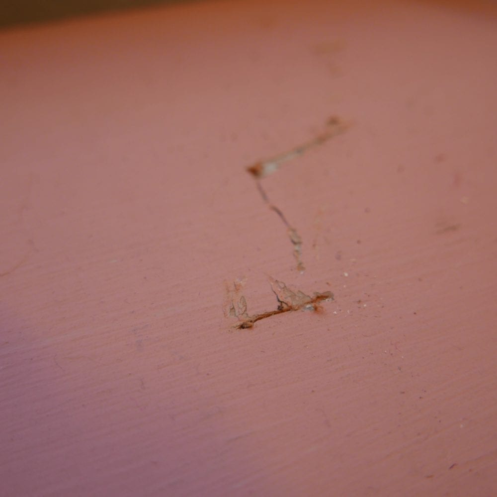 roze houten onderkast