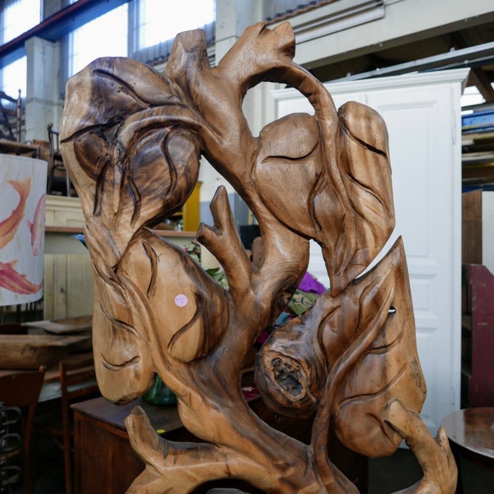 Houten beeld bladeren