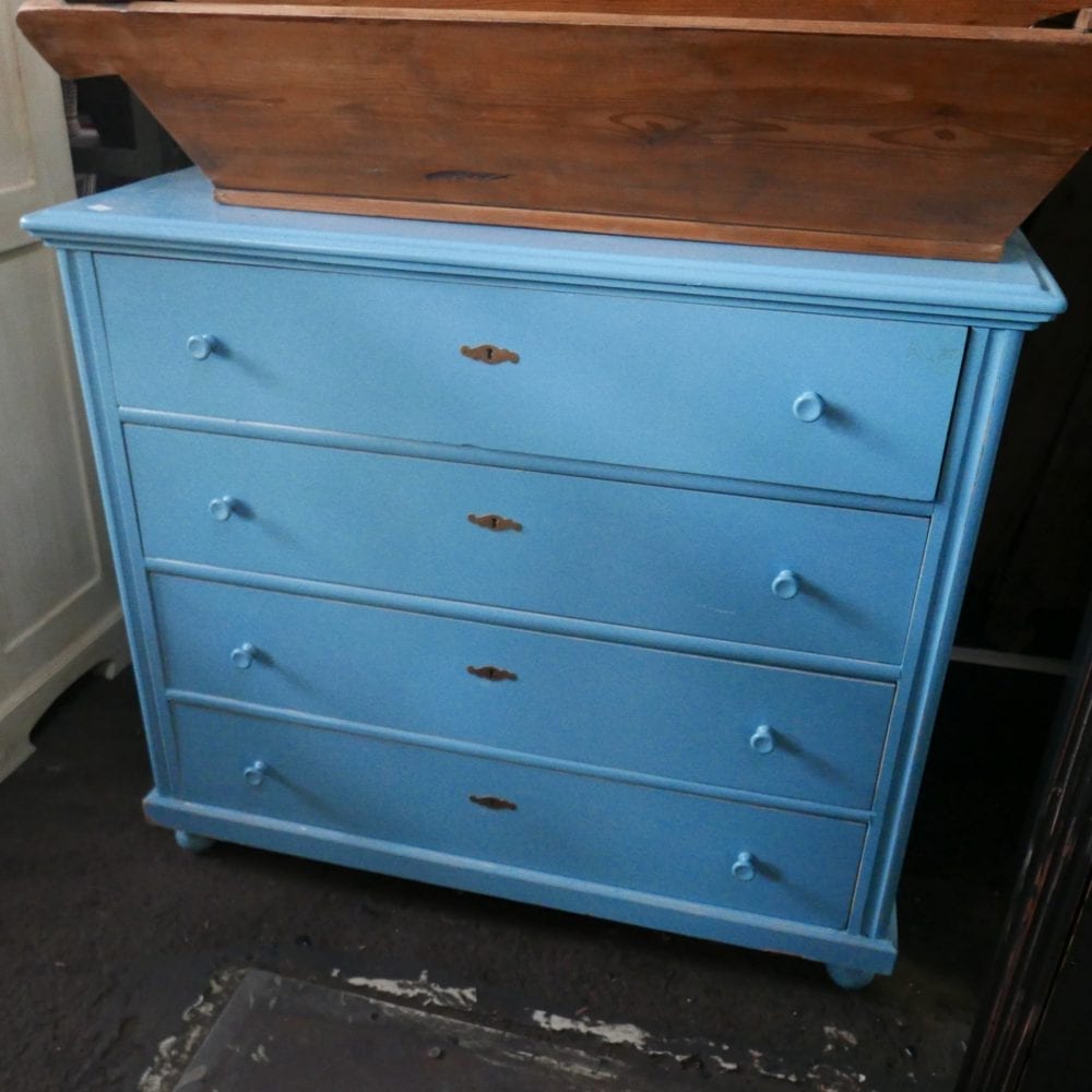 blauwe houten onderkast