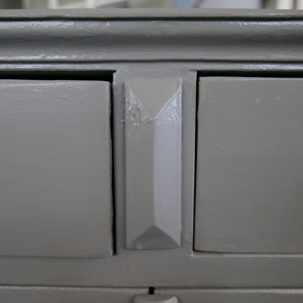 grijze commode