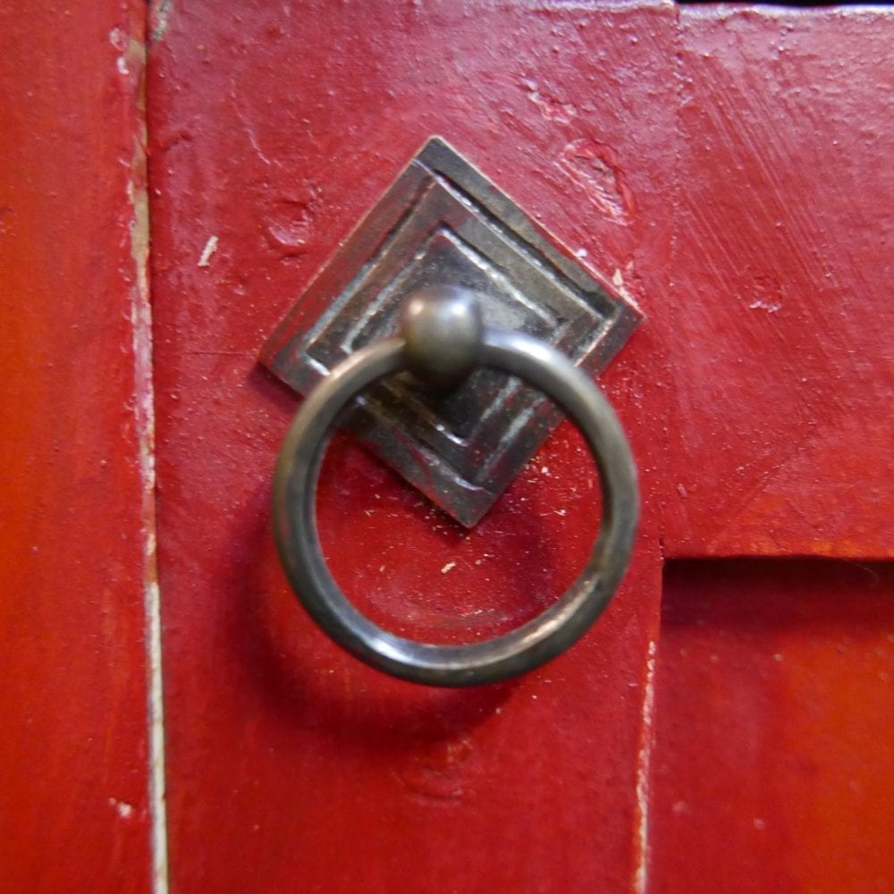 rood nachtkastje