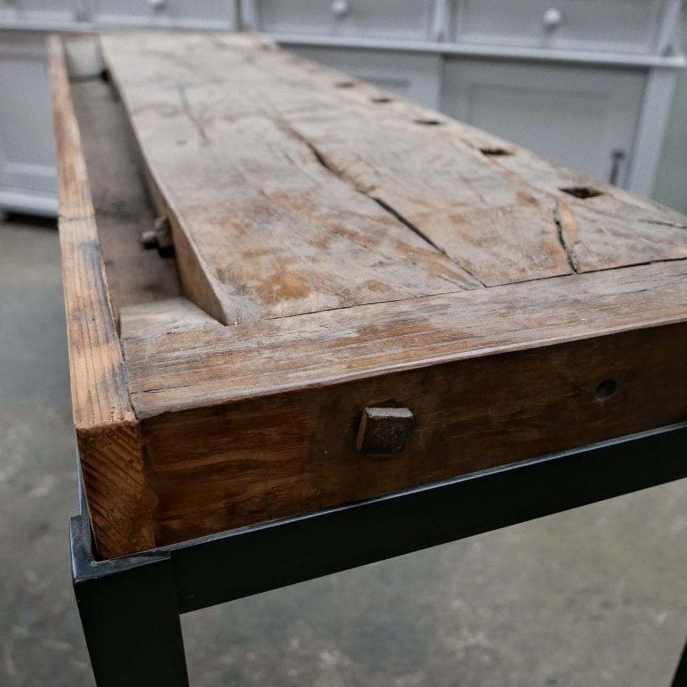 industriële tafel met werkbank blad