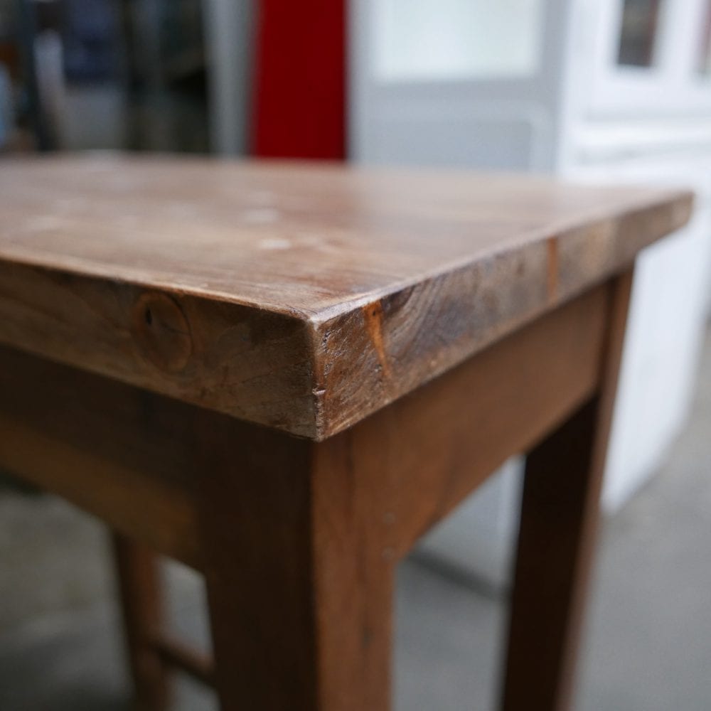 houten tafeltje