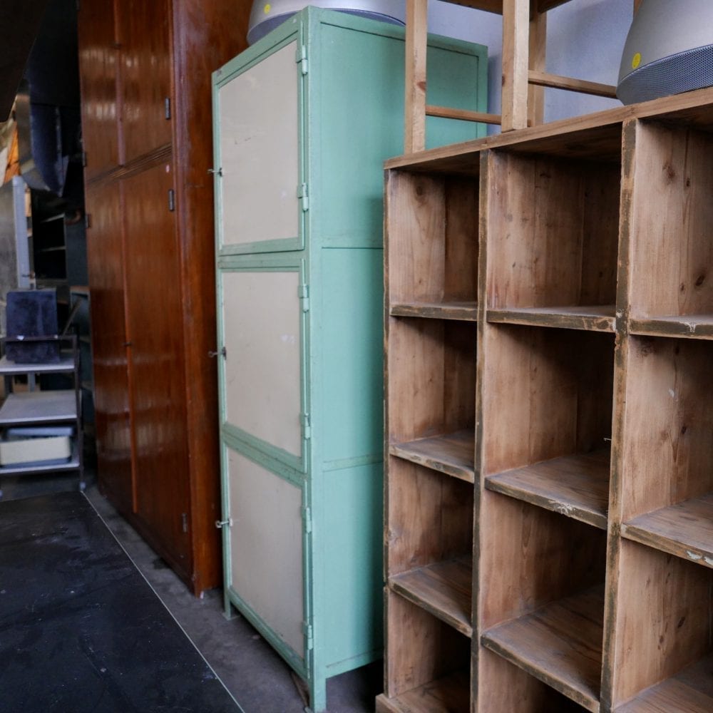 mint-crème kleurige metalen lockerkast