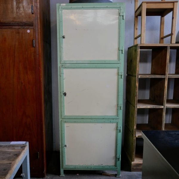 mint-crème kleurige metalen lockerkast