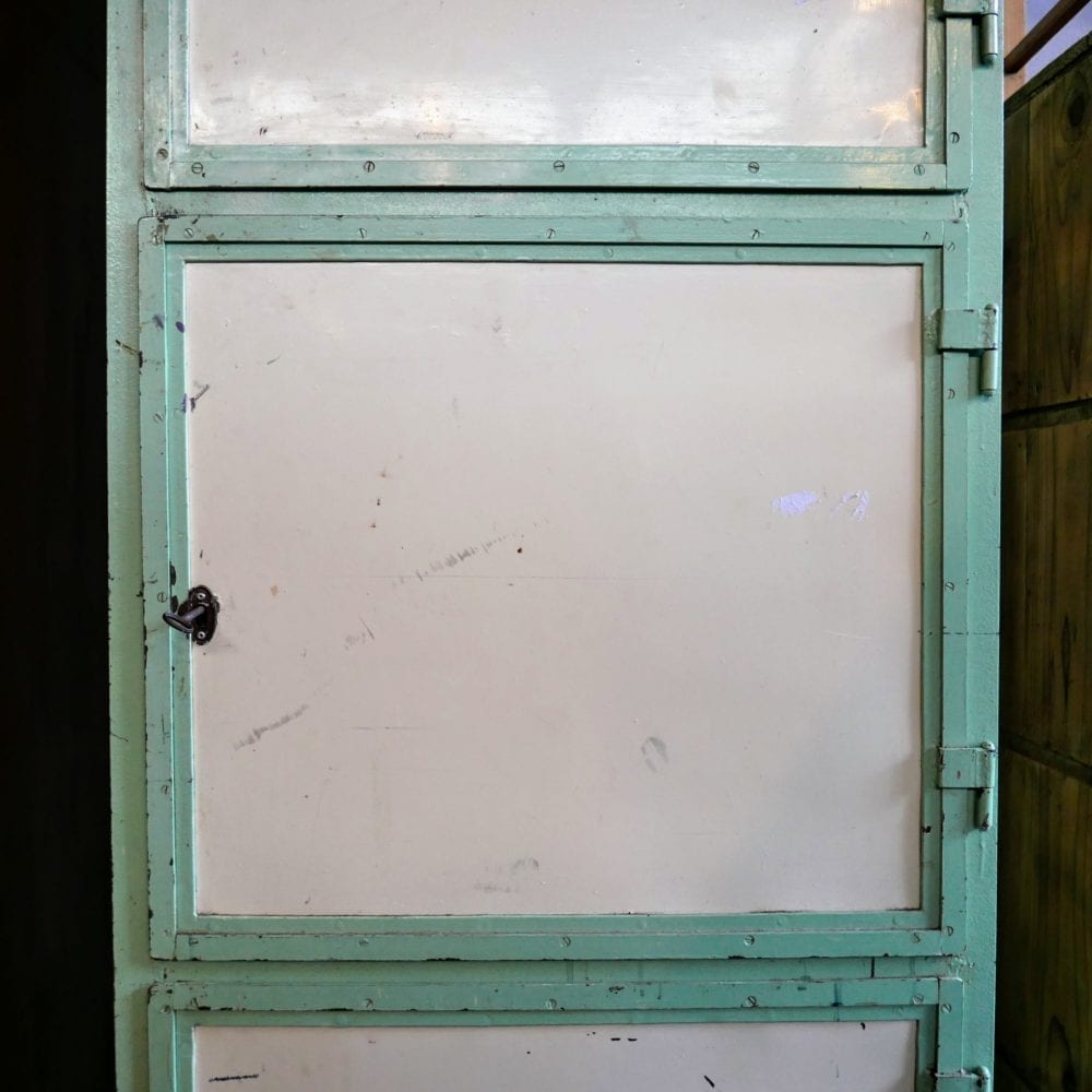 mint-crème kleurige metalen lockerkast