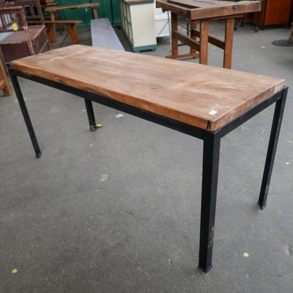 industriële houten tafel