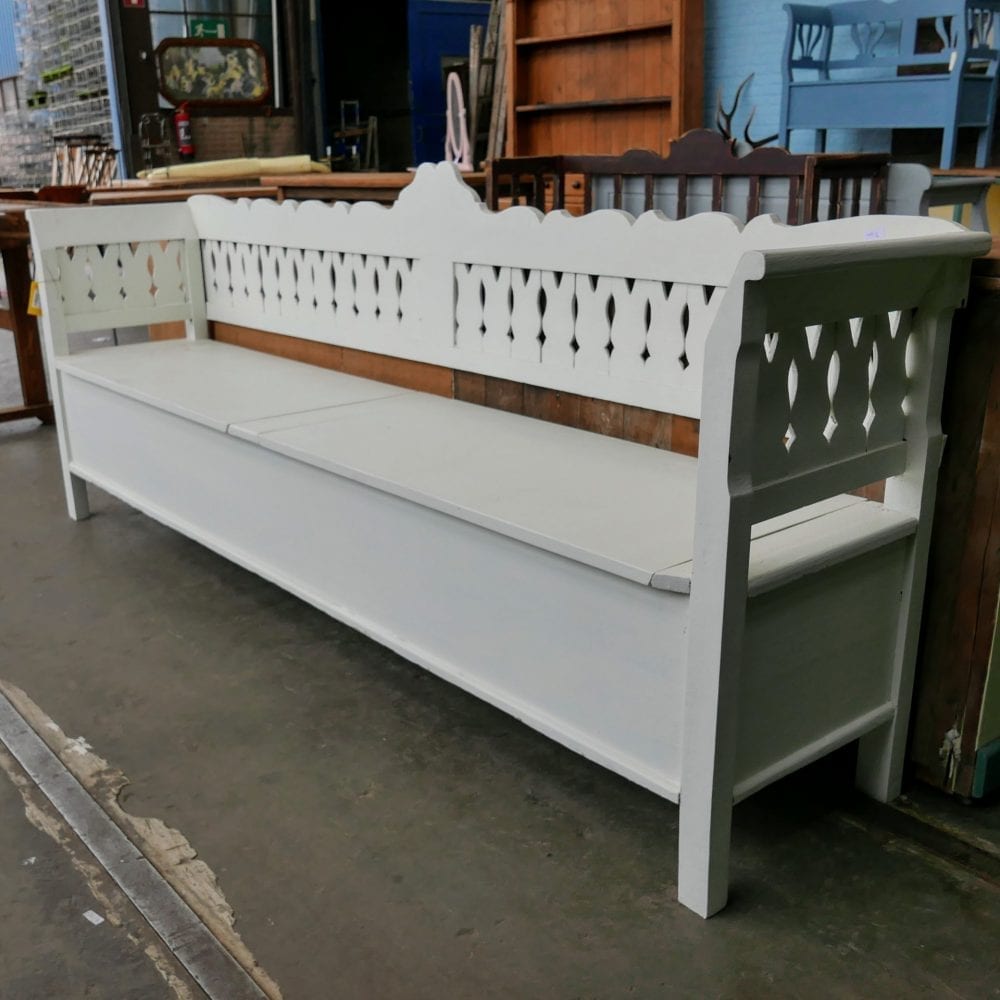 witte houten klepbank
