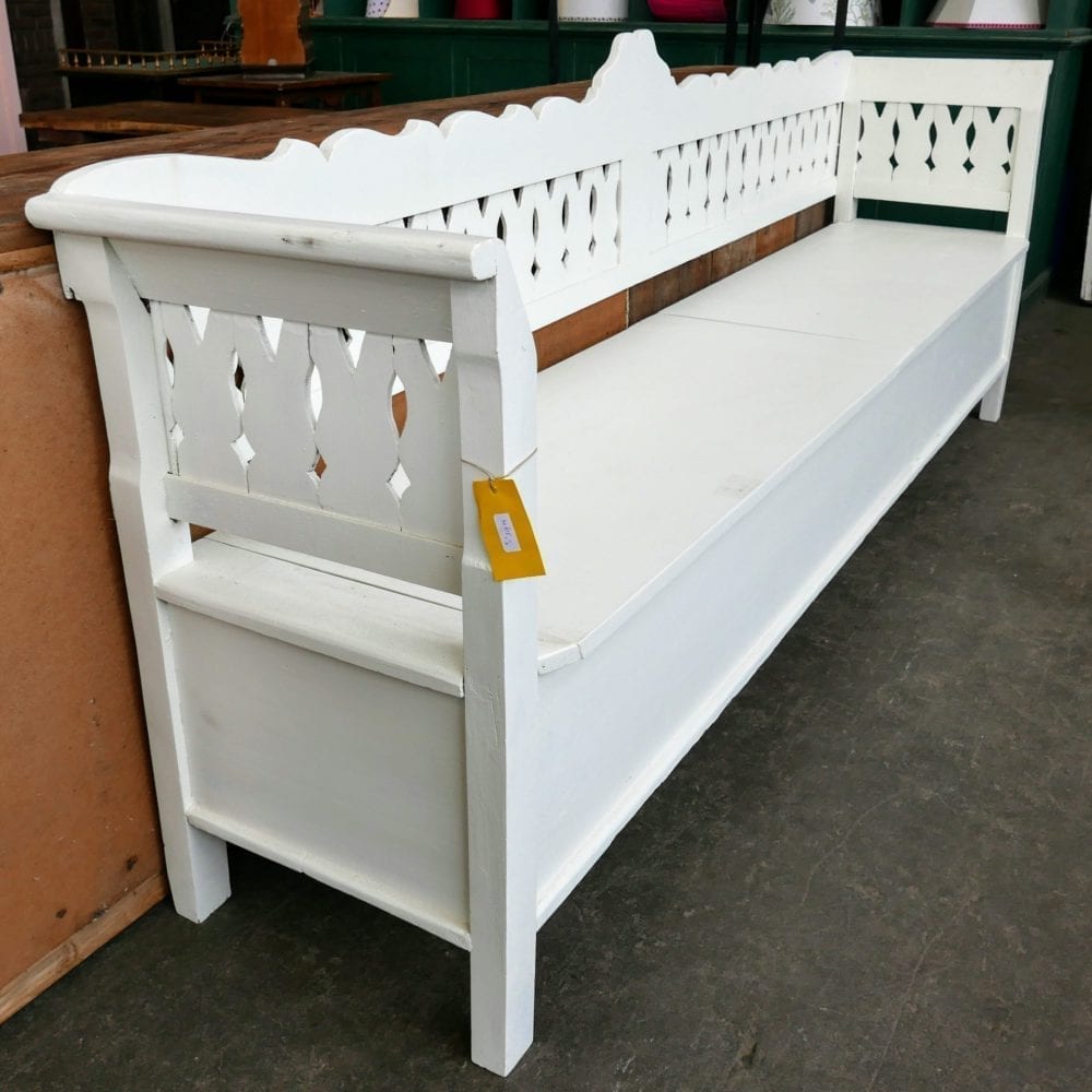 witte houten klepbank