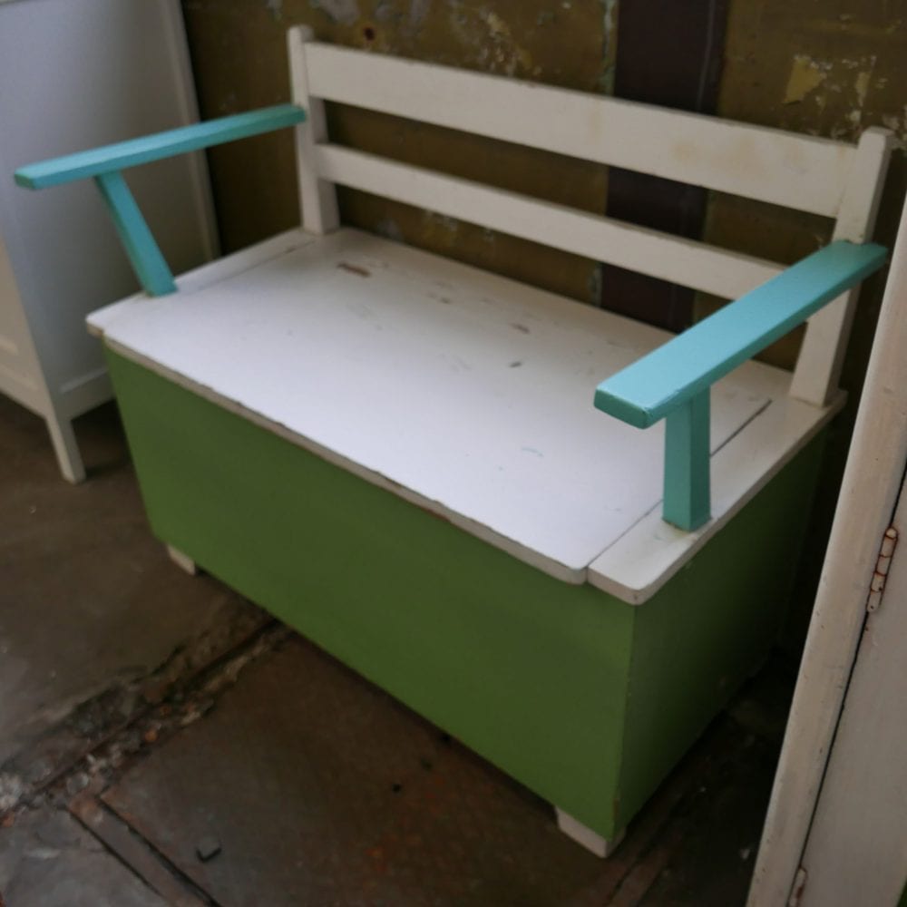 groen-mint kinderbankje