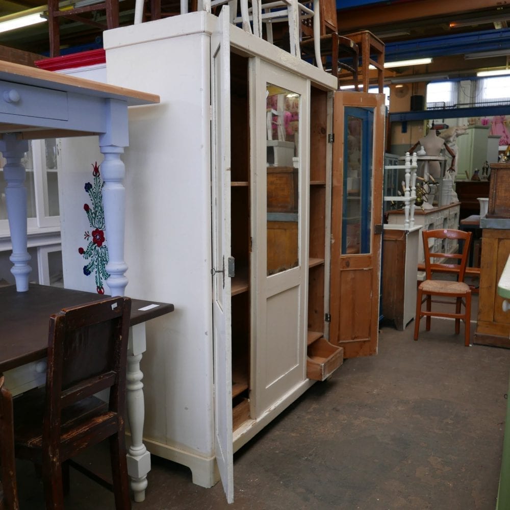 witte spiegelkast