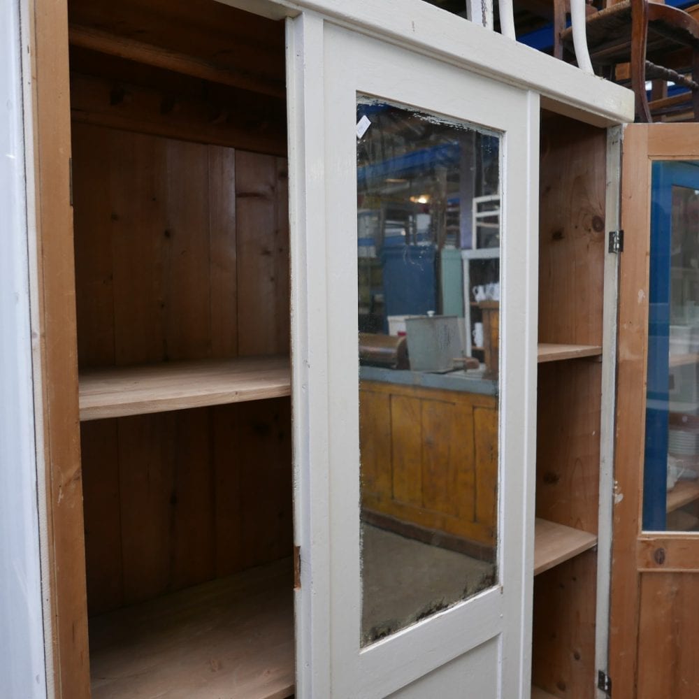 witte spiegelkast
