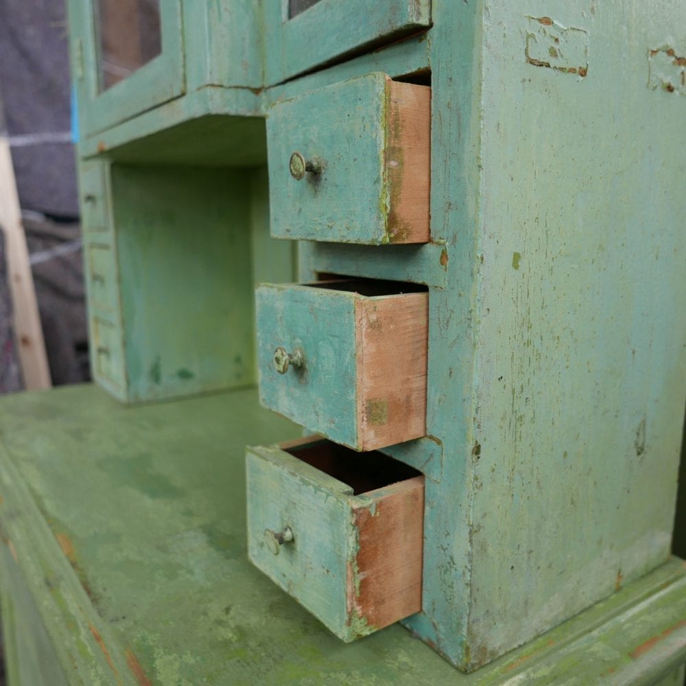 groenblauwe buffetkast