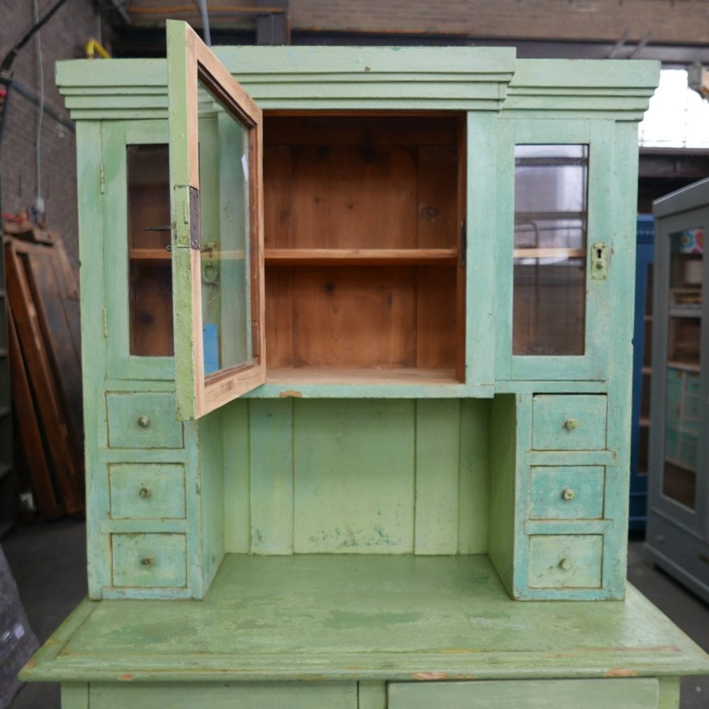 groenblauwe buffetkast