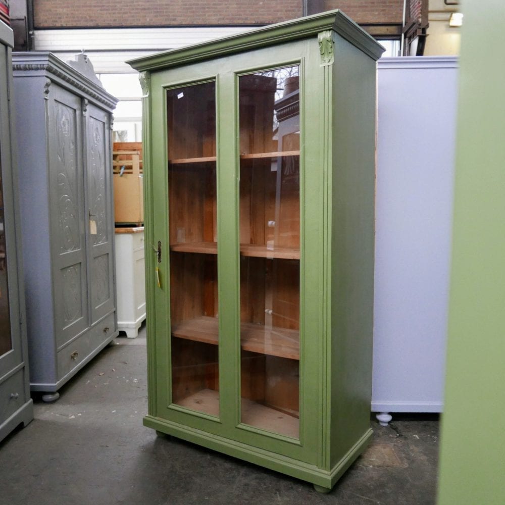 groene vitrinekast
