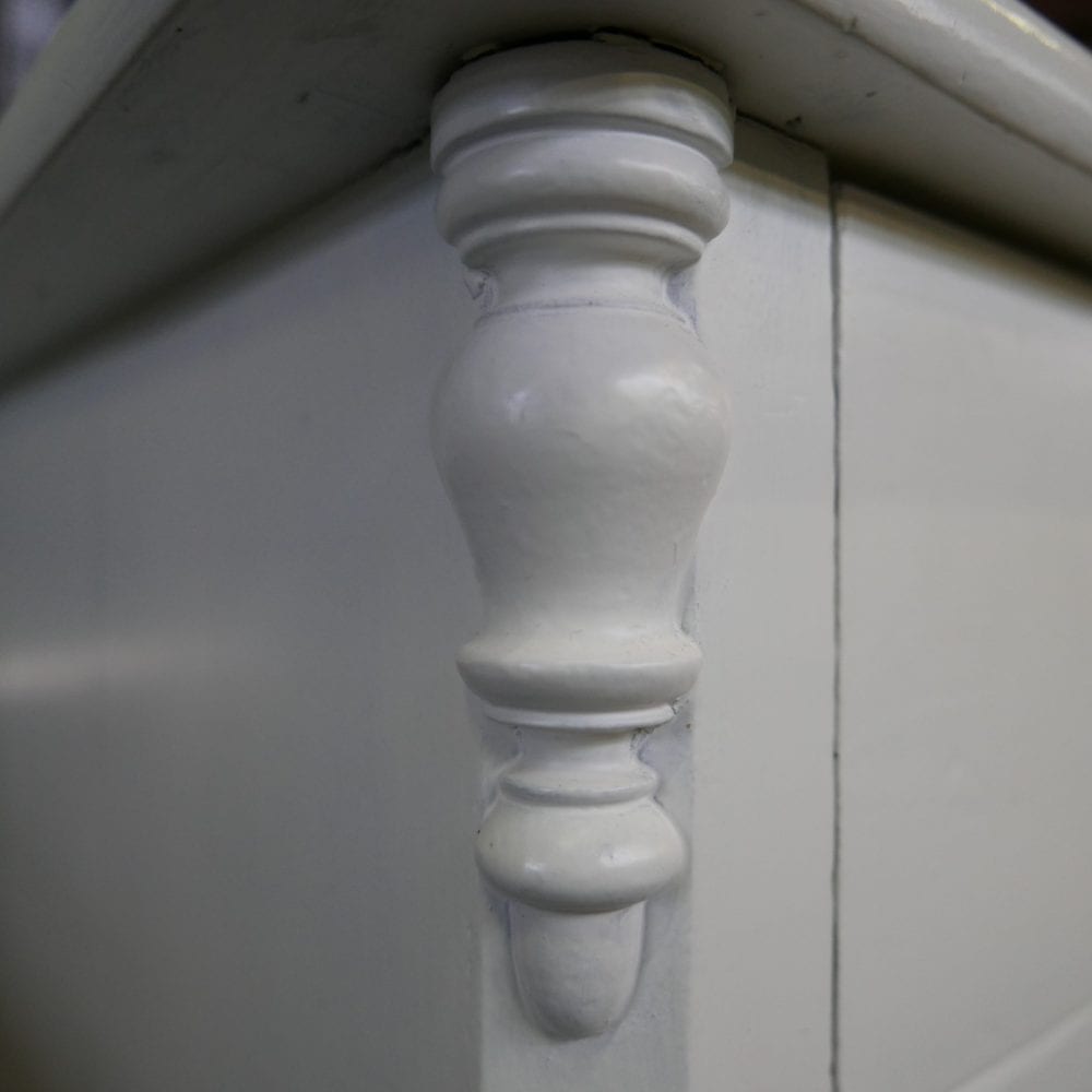 witte houten ladekast
