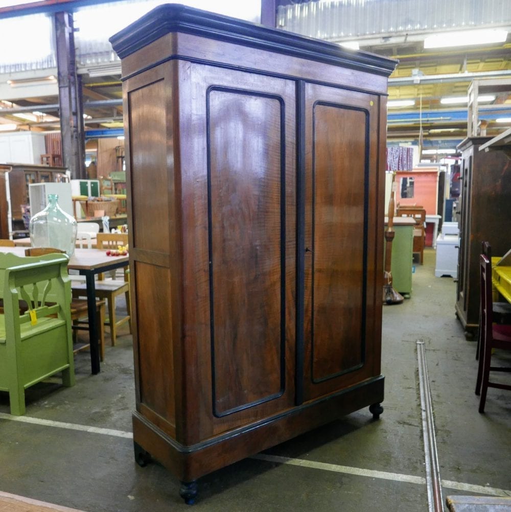 Houten linnenkast