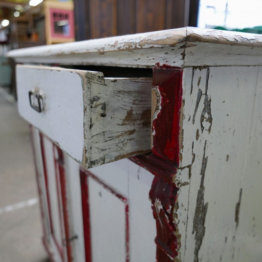 rood-witte commode