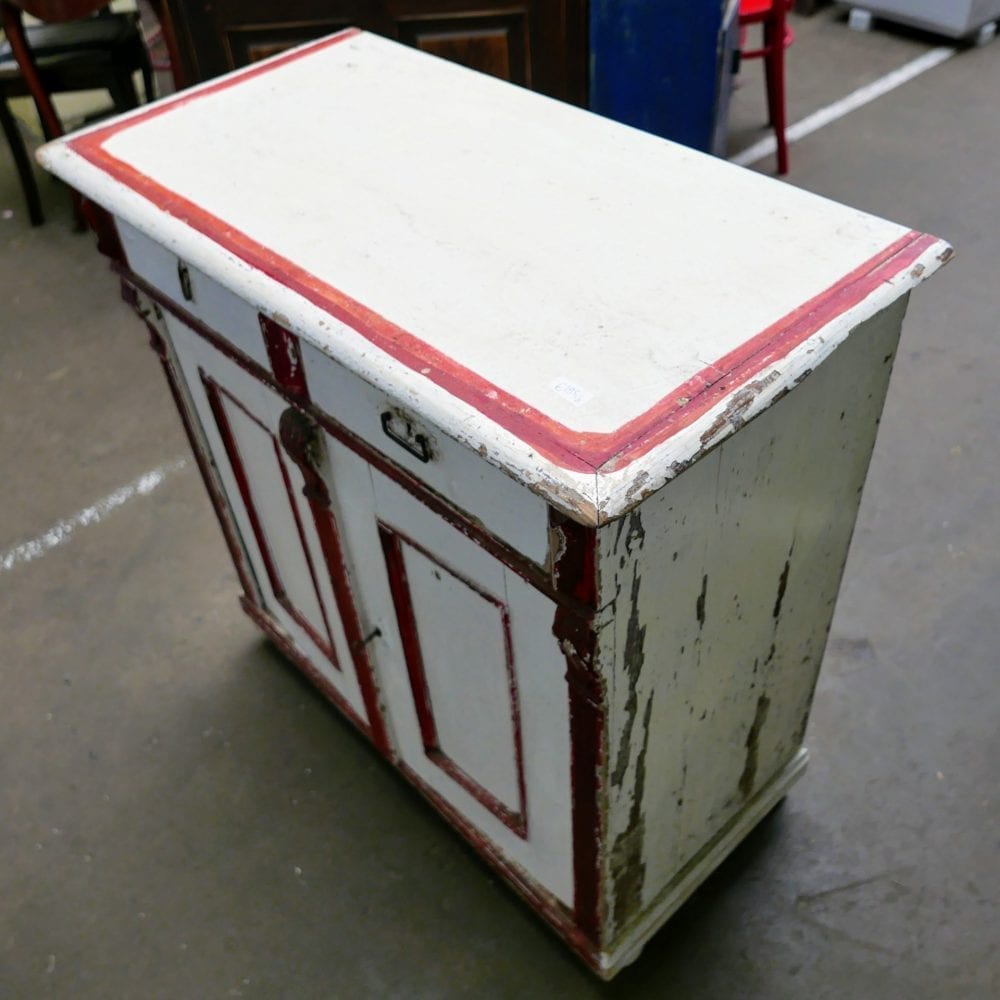 rood-witte commode