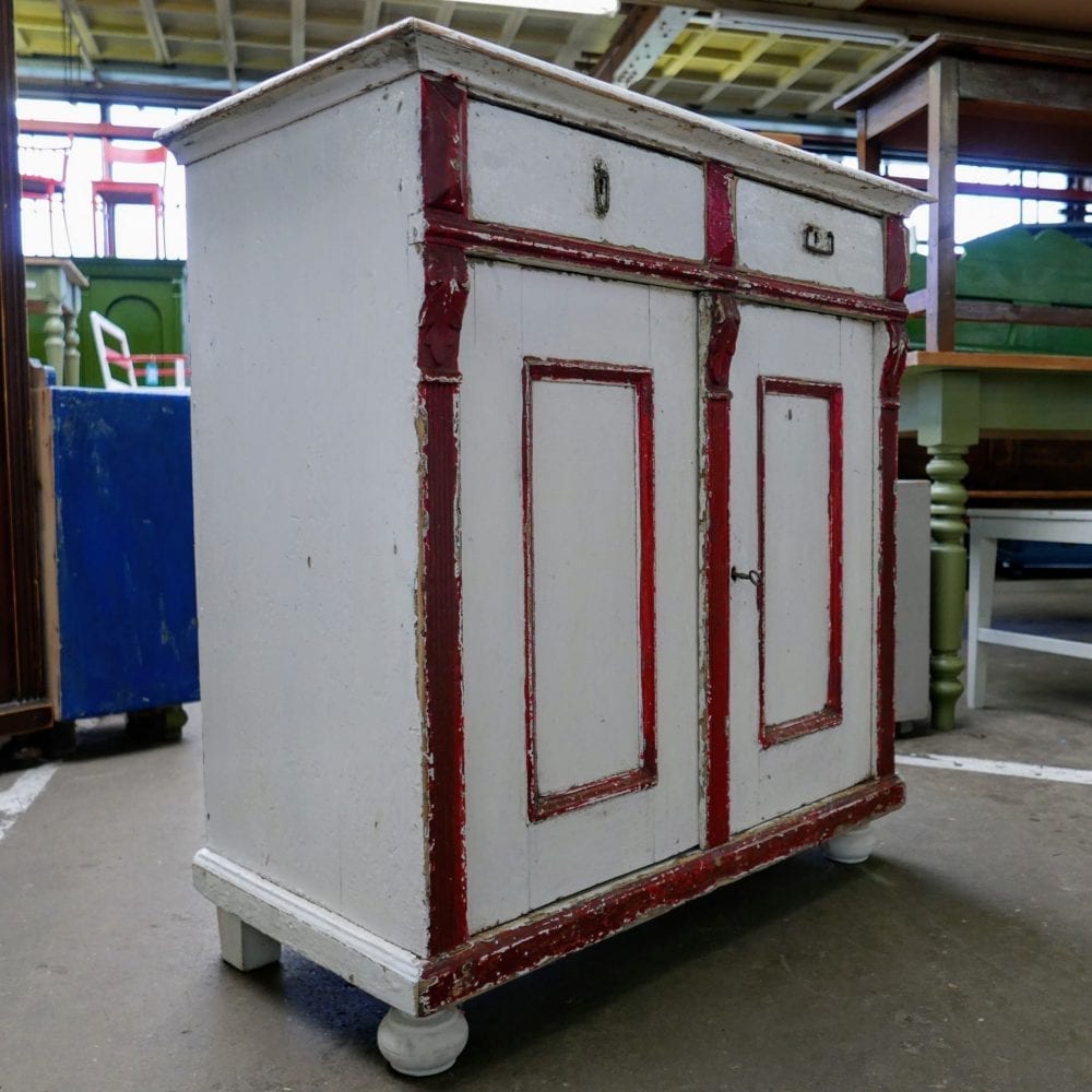rood-witte commode