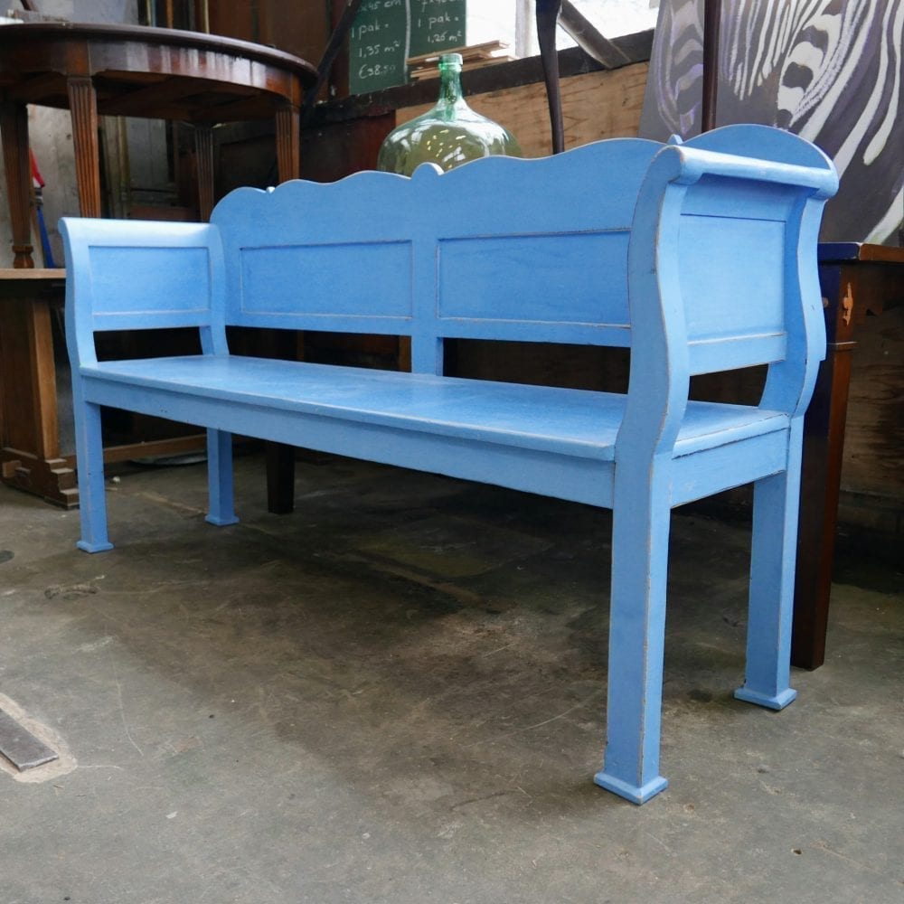 Blauwe houten bank