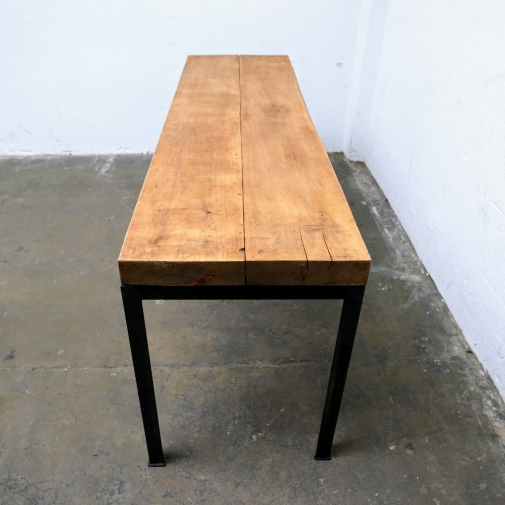 Industriële tafel met dik bovenblad