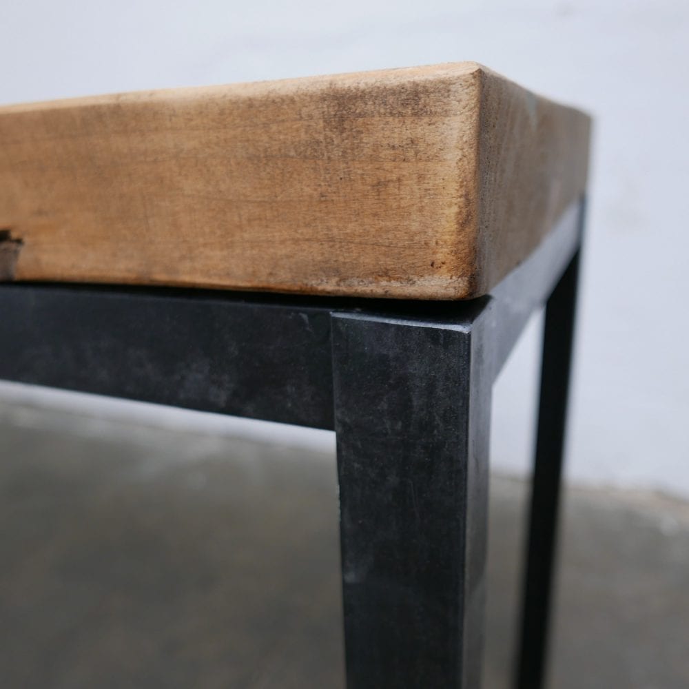 Industriële tafel met dik bovenblad