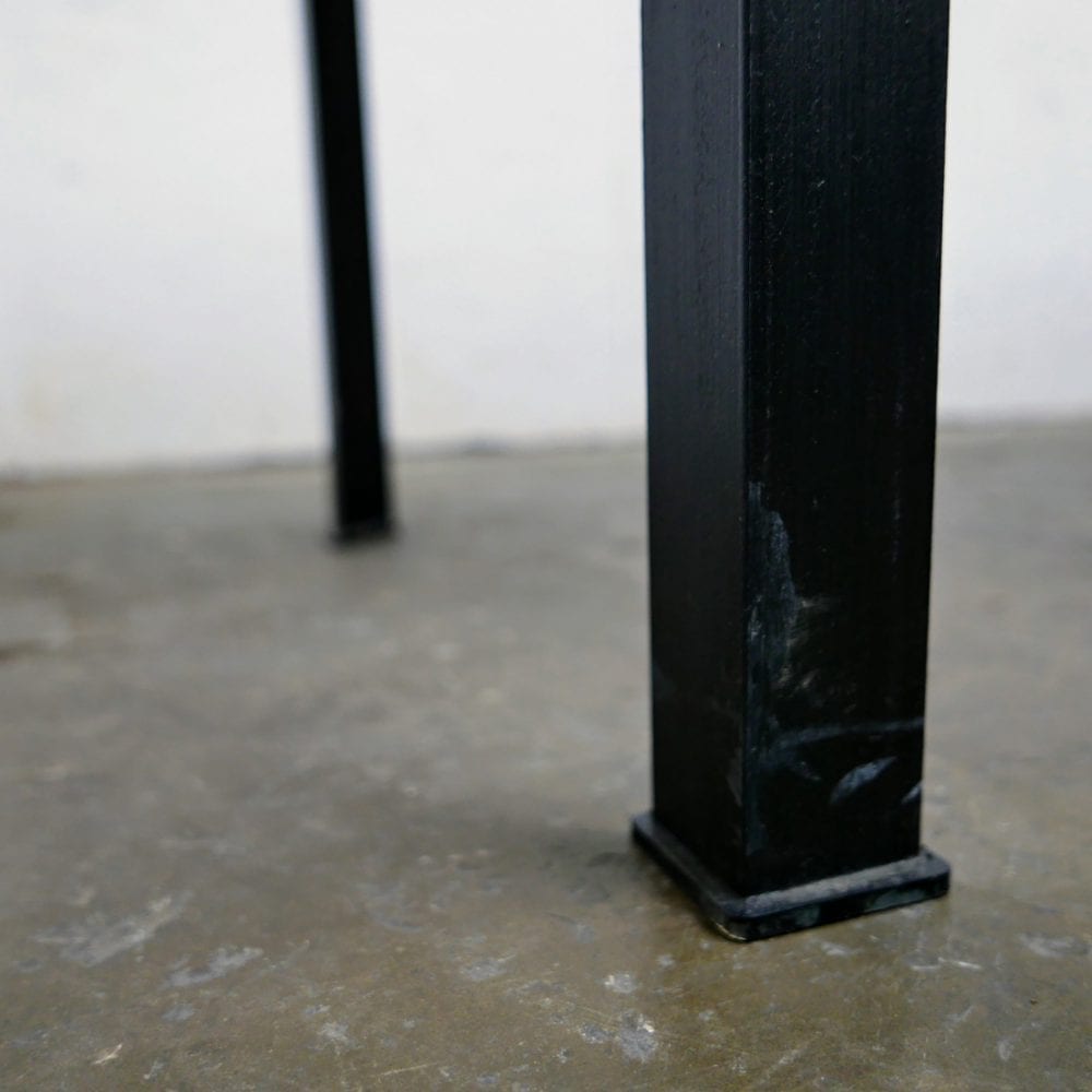 Industriële tafel met dik blad