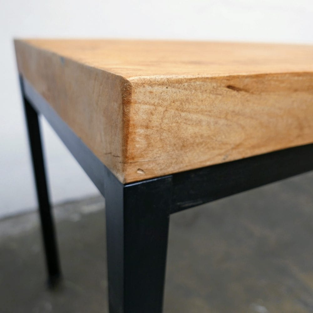 Industriële tafel met dik blad