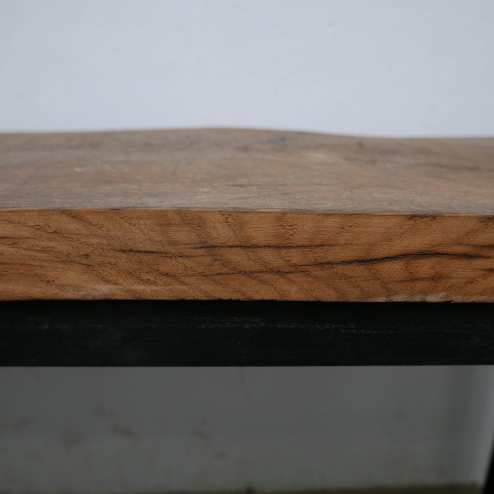 Industriële tafel met dik blad