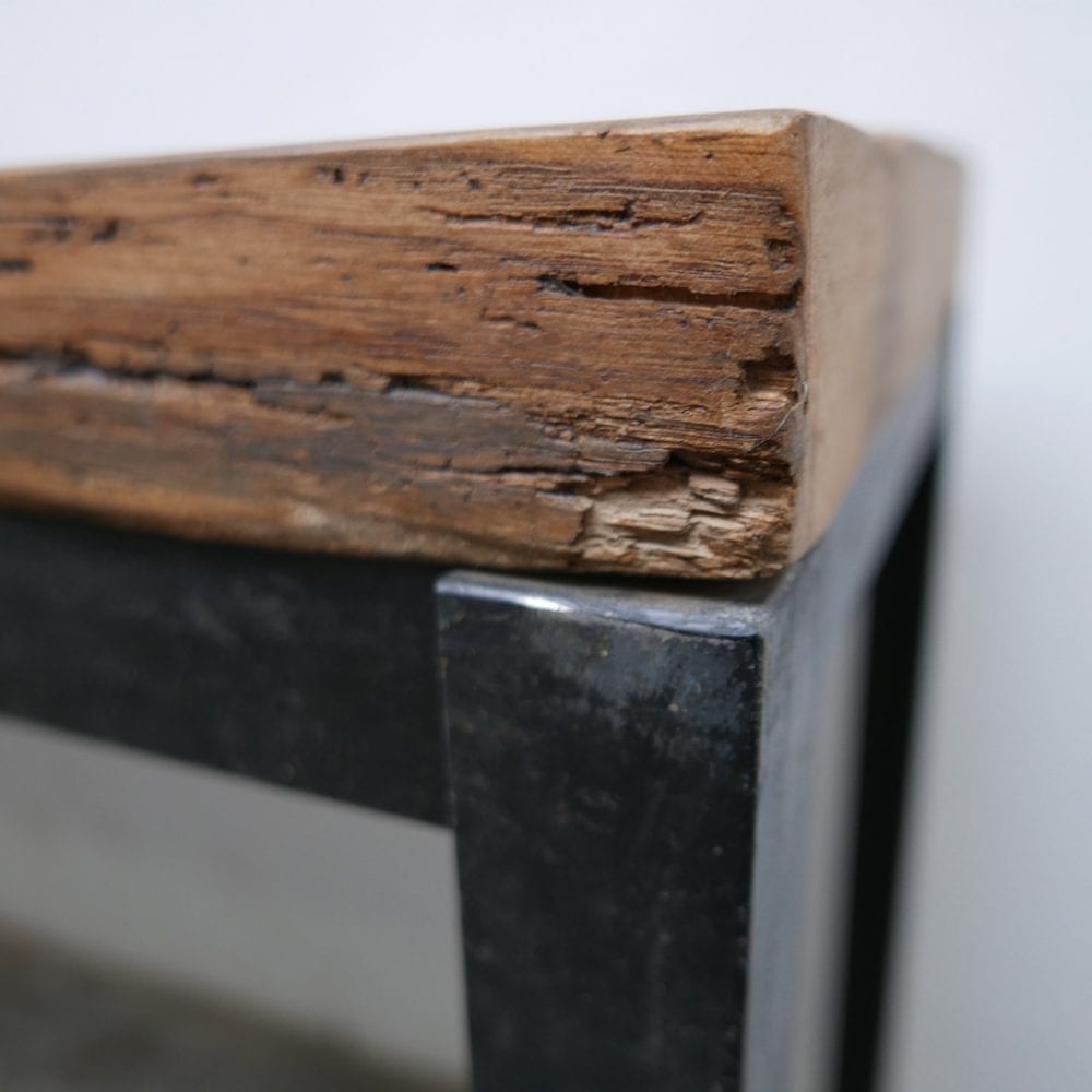 Industriële tafel met dik blad