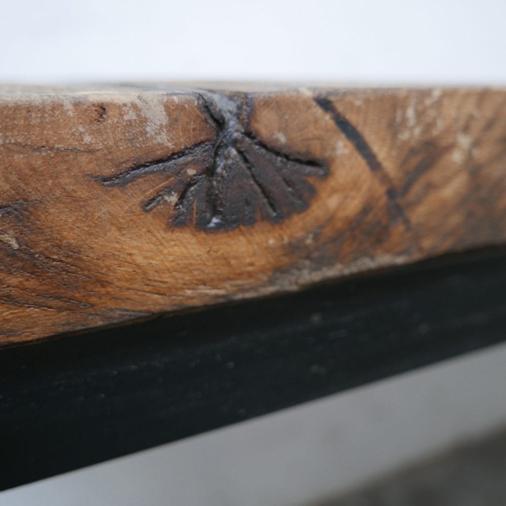 Industriële tafel met dik blad
