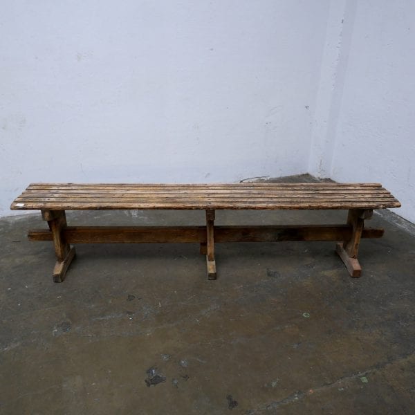Houten bank met latjes