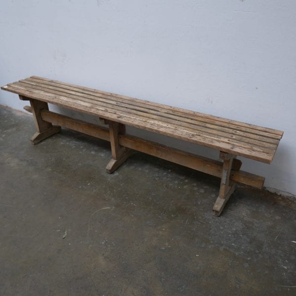 Houten bank met latjes