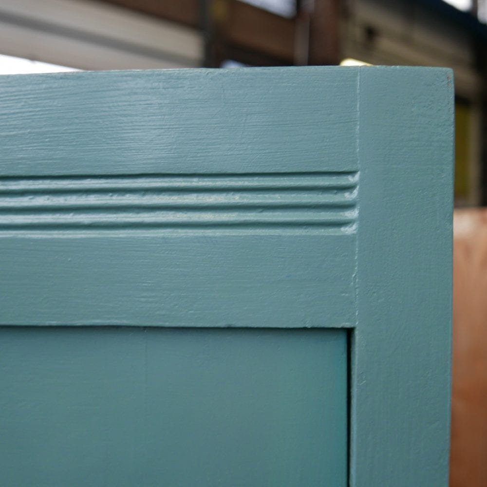 Groenblauwe linnenkast