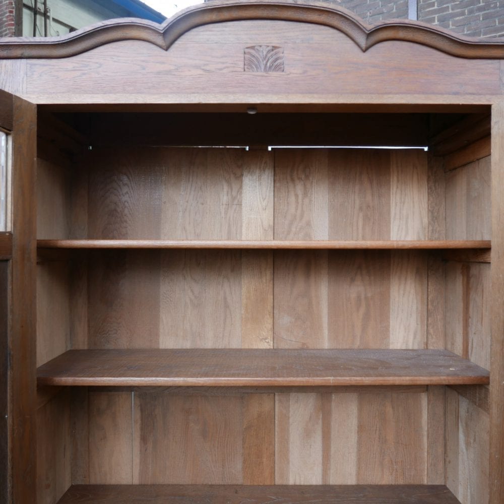 houten linnenkast