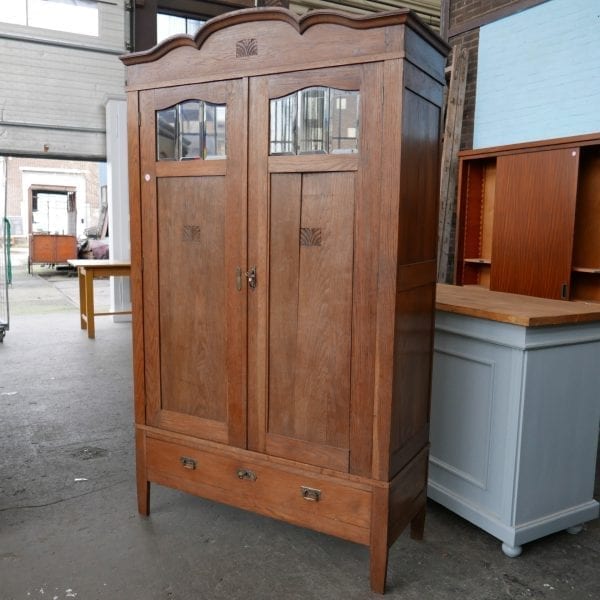 houten linnenkast