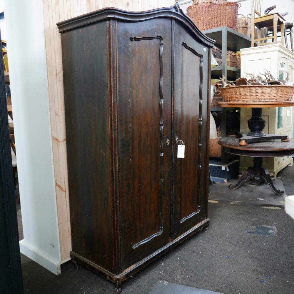 houten linnenkast
