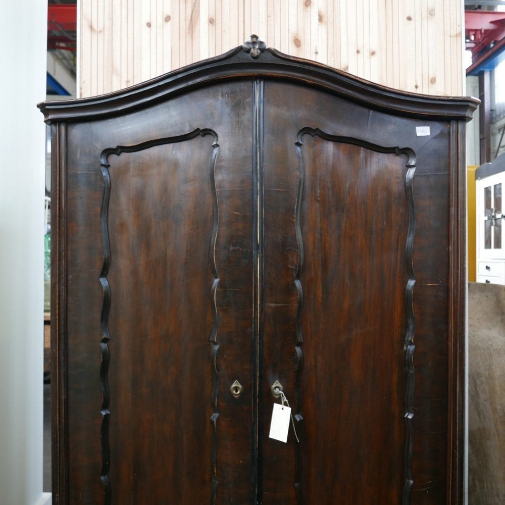 houten linnenkast