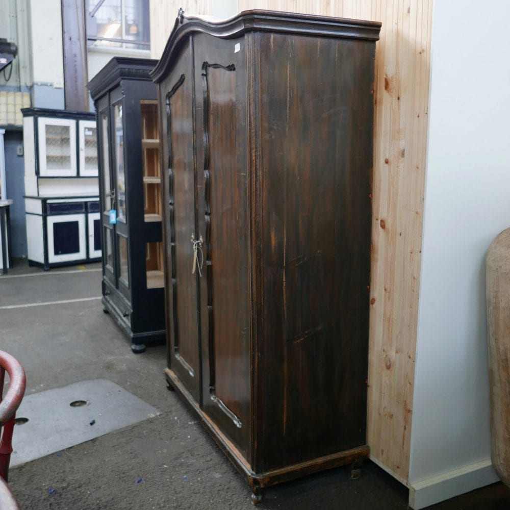 houten linnenkast