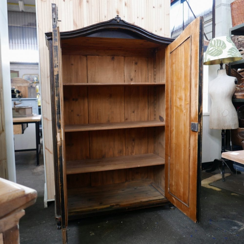 houten linnenkast
