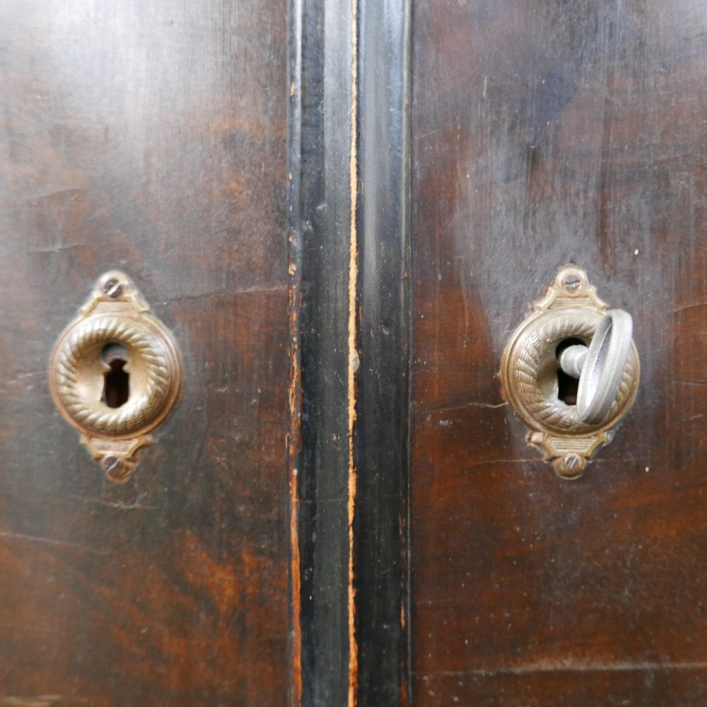 houten linnenkast