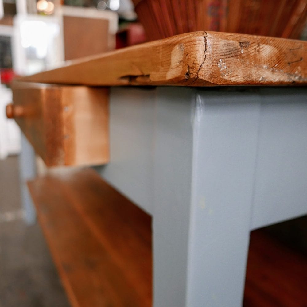 grijze werktafel