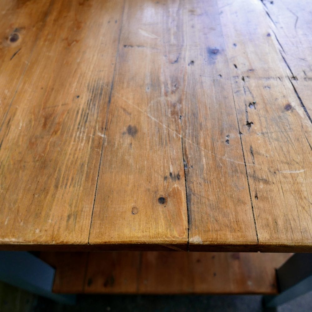 grijze werktafel