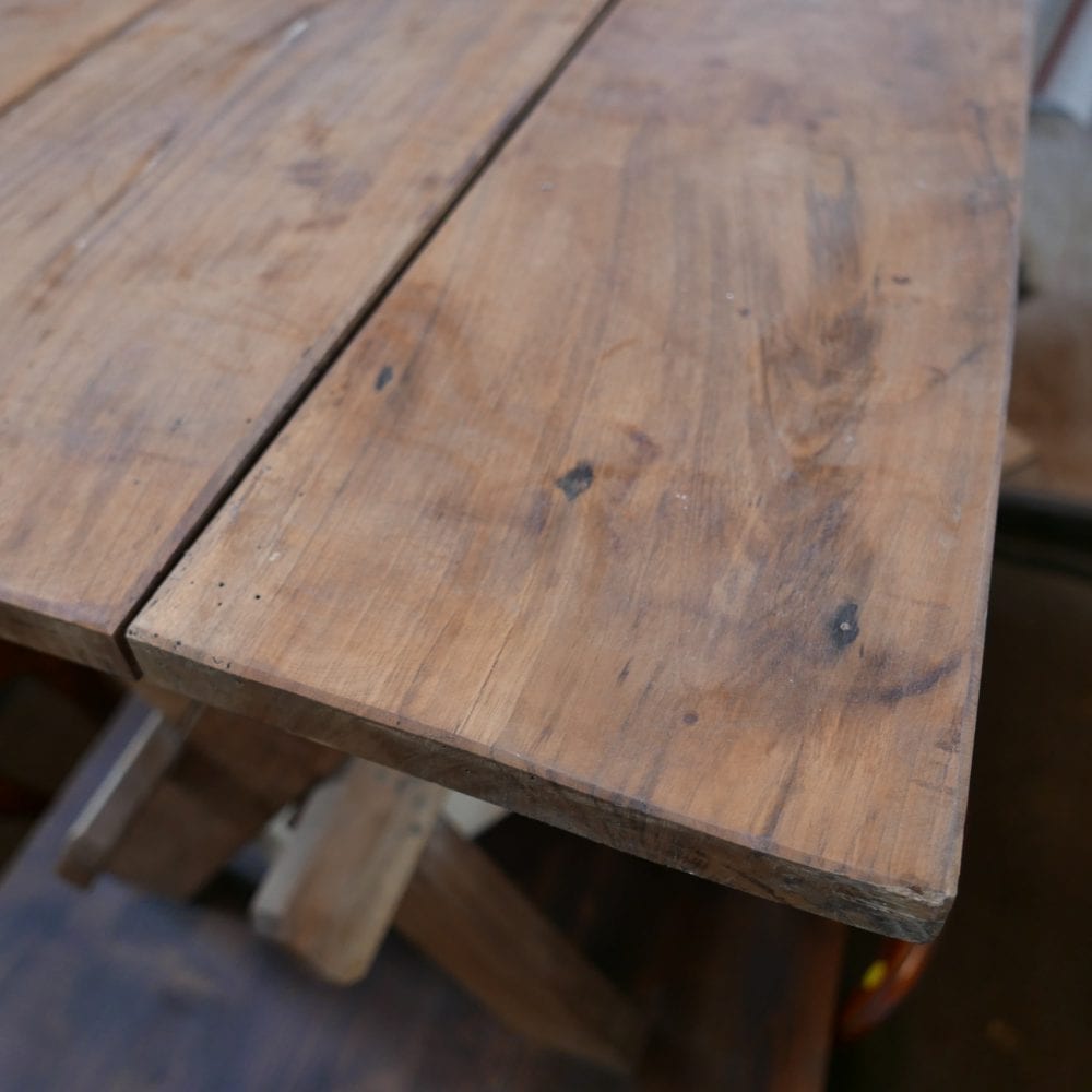 houten kruispoot tafel