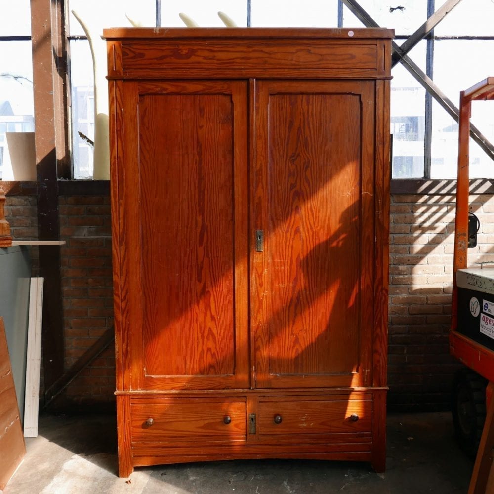 houten kledingkast